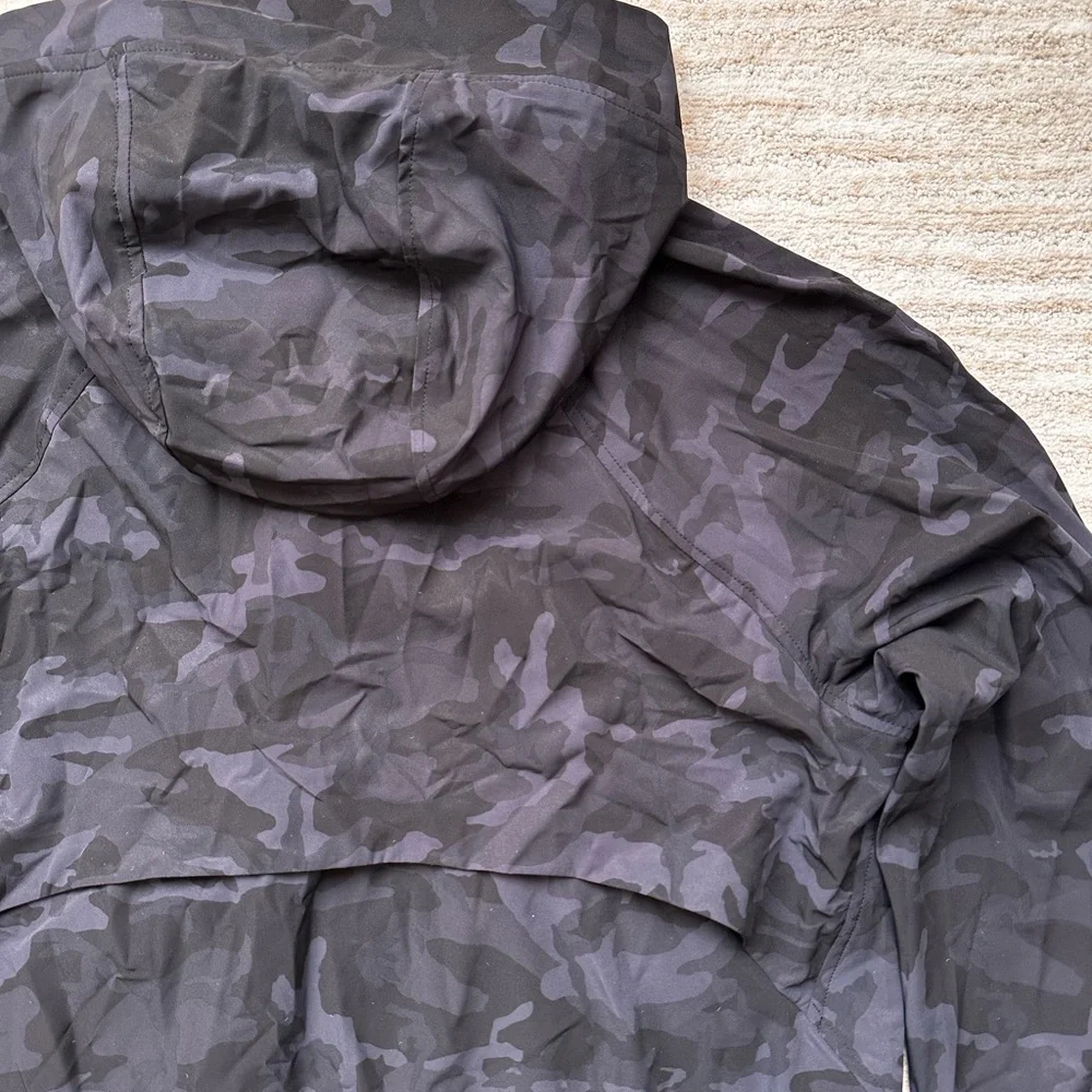 Like New: Lululemon Pack It Up Hooded Jacket Incognito Camo Multi Grey Size 10